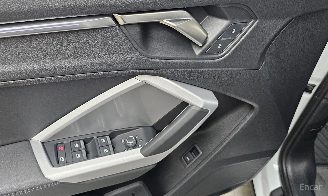 Audi Q3 40* TFSI* QUATTRO* ПОДГРЕВ* НАВИГАЦИЯ, снимка 11 - Автомобили и джипове - 54834965