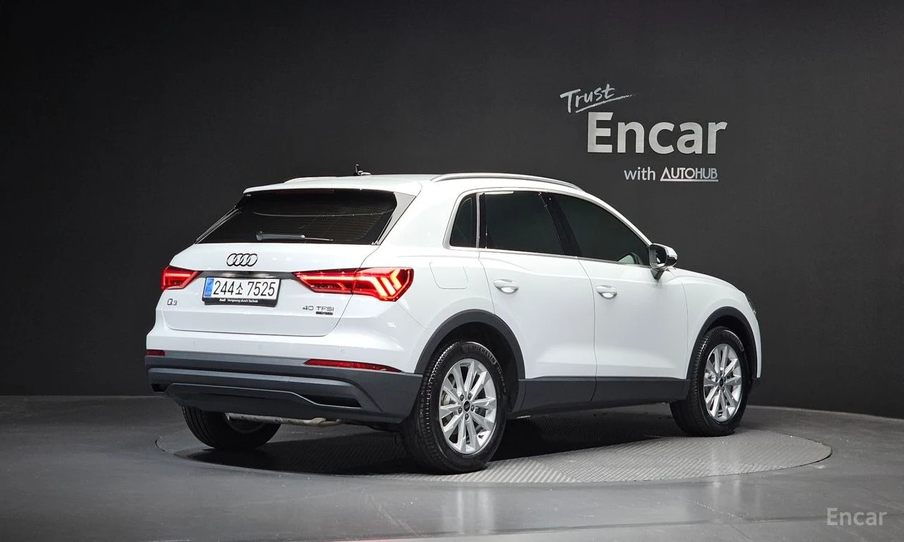 Audi Q3 40* TFSI* QUATTRO* ПОДГРЕВ* НАВИГАЦИЯ, снимка 2 - Автомобили и джипове - 54834965