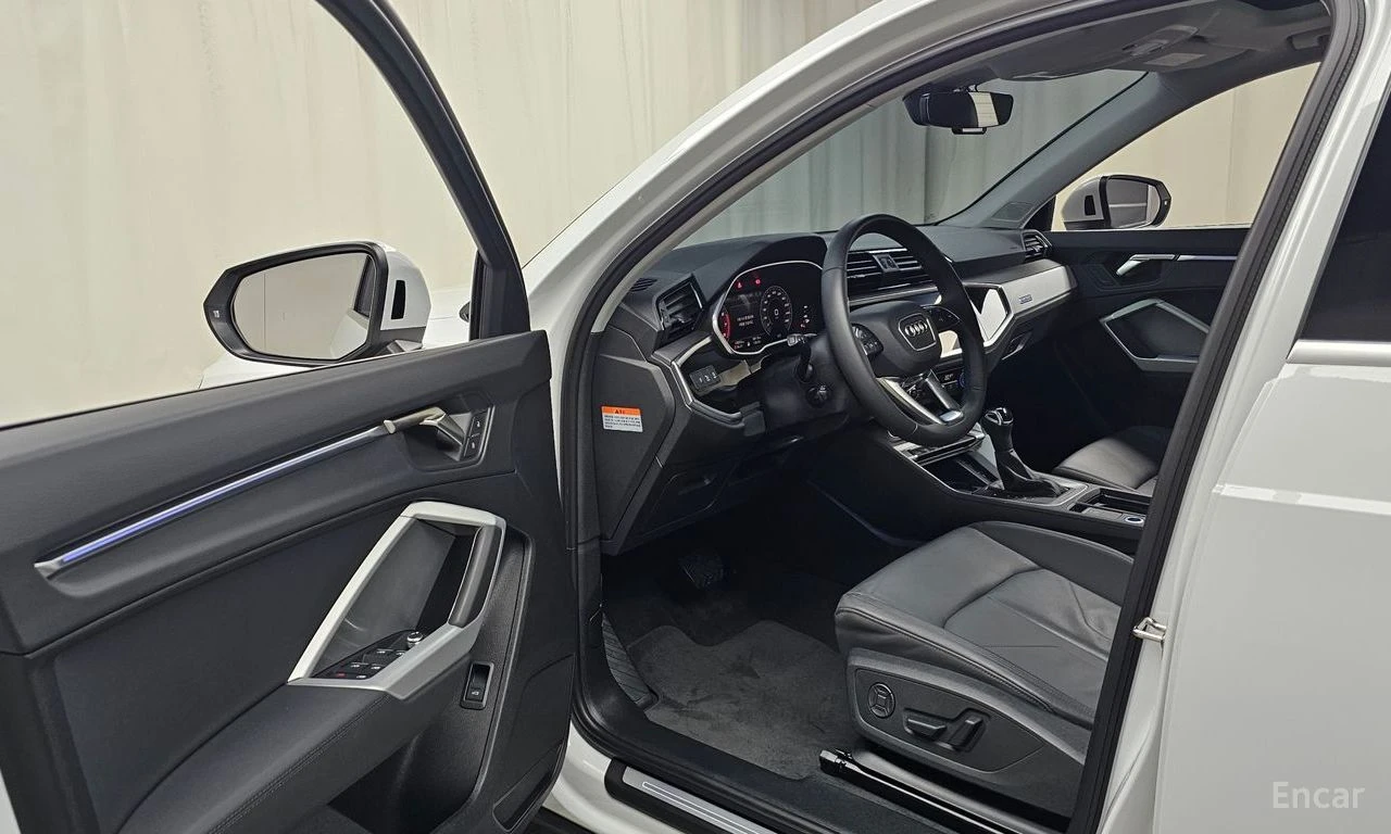 Audi Q3 40* TFSI* QUATTRO* ПОДГРЕВ* НАВИГАЦИЯ, снимка 10 - Автомобили и джипове - 54834965