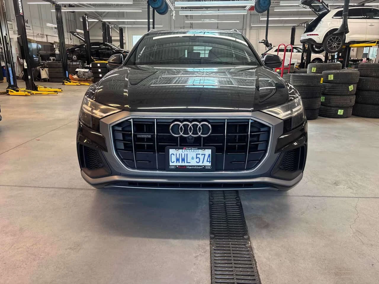 Audi Q8 * Progressiv * CARFAX * ЦЕНА ДО БГ, снимка 6 - Автомобили и джипове - 54902669