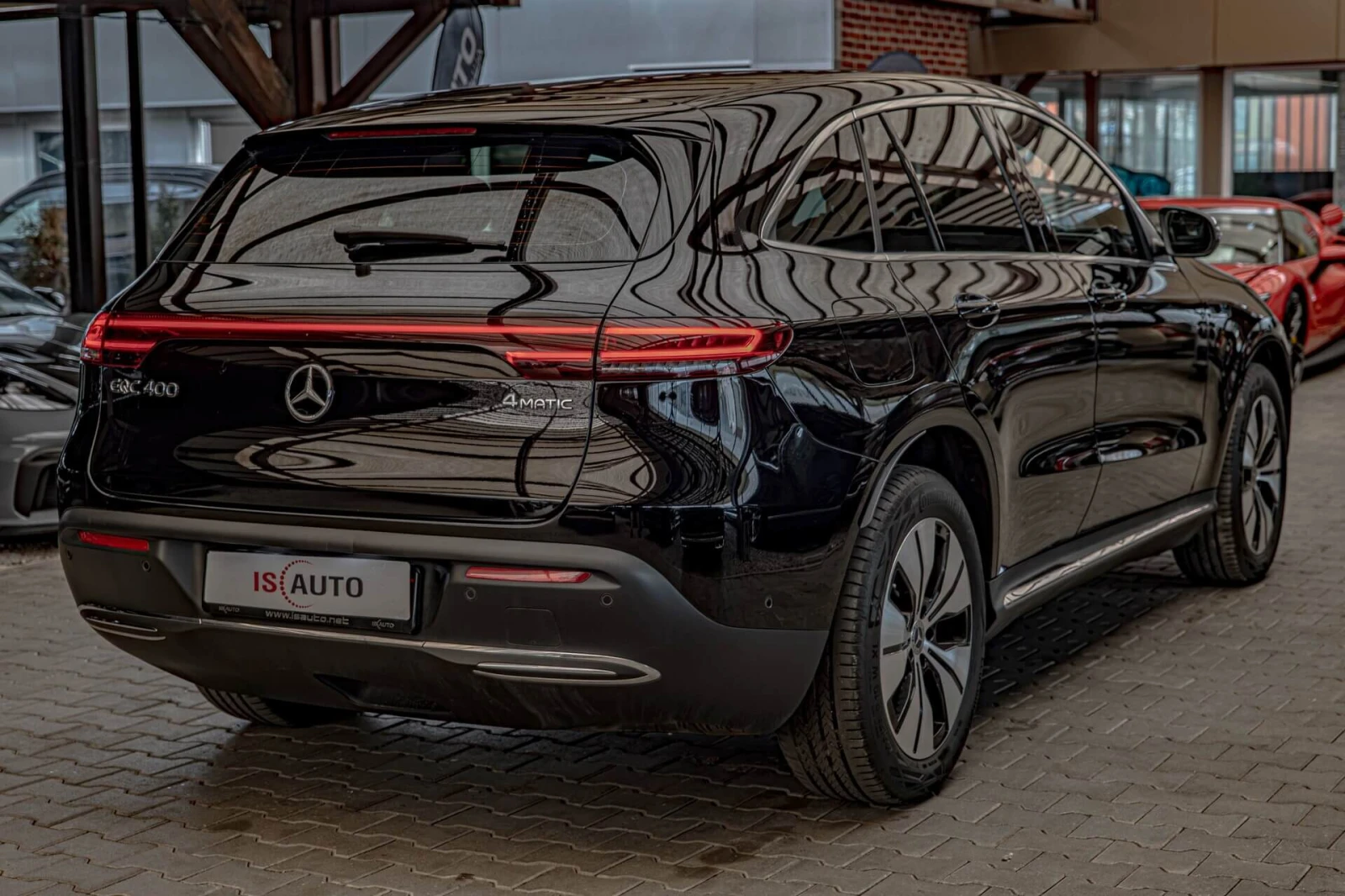 Mercedes-Benz EQC 400/4Маtik/Камера/Амбиент/MBUX/Подгрев, снимка 4 - Автомобили и джипове - 55141067