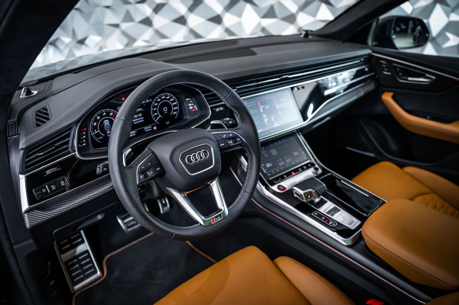 Audi RSQ8 Performance* Carbon* B&O* 360, снимка 8 - Автомобили и джипове - 55637902
