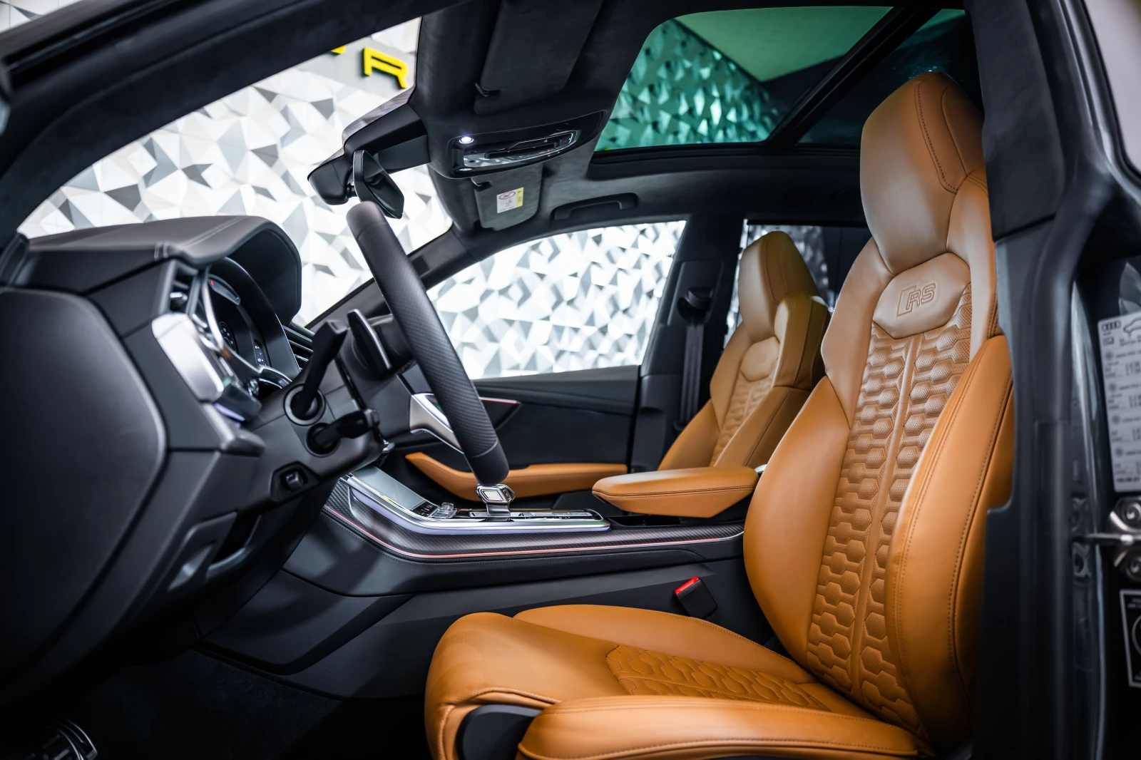 Audi RSQ8 Performance* Carbon* B&O* 360, снимка 12 - Автомобили и джипове - 55637902