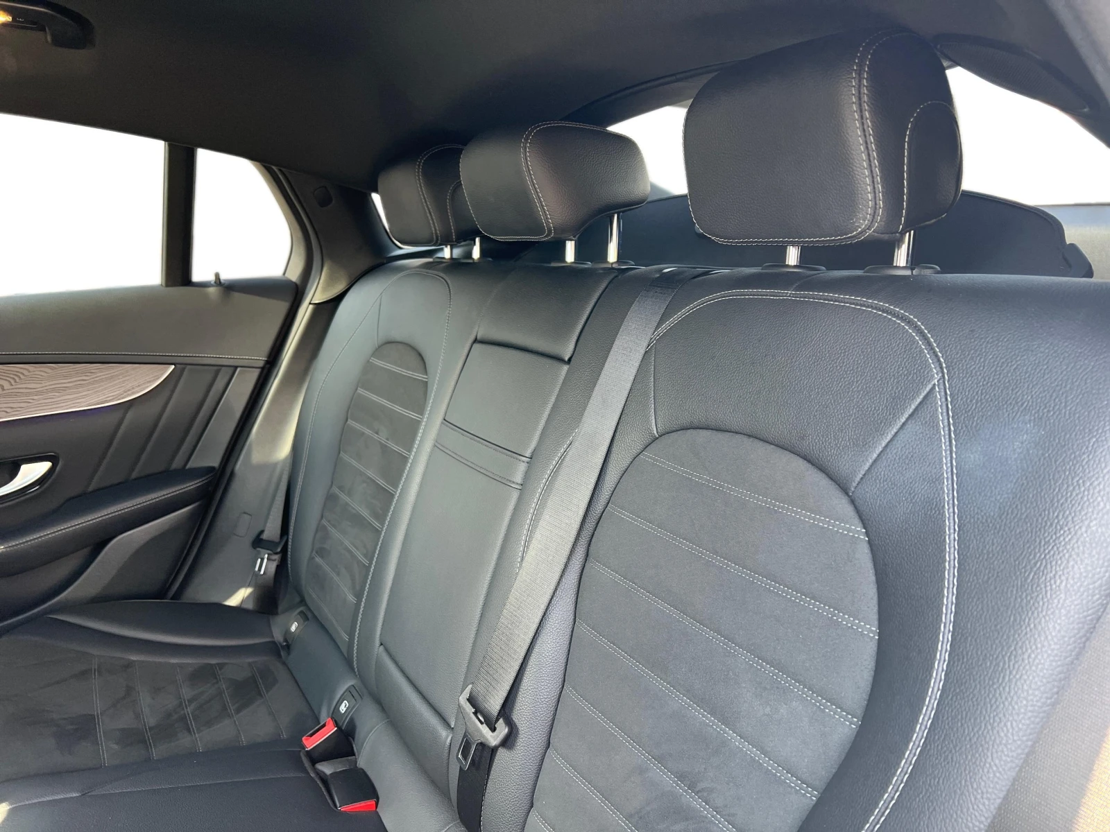 Mercedes-Benz GLC 300 d 4MATIC, снимка 12 - Автомобили и джипове - 55829602