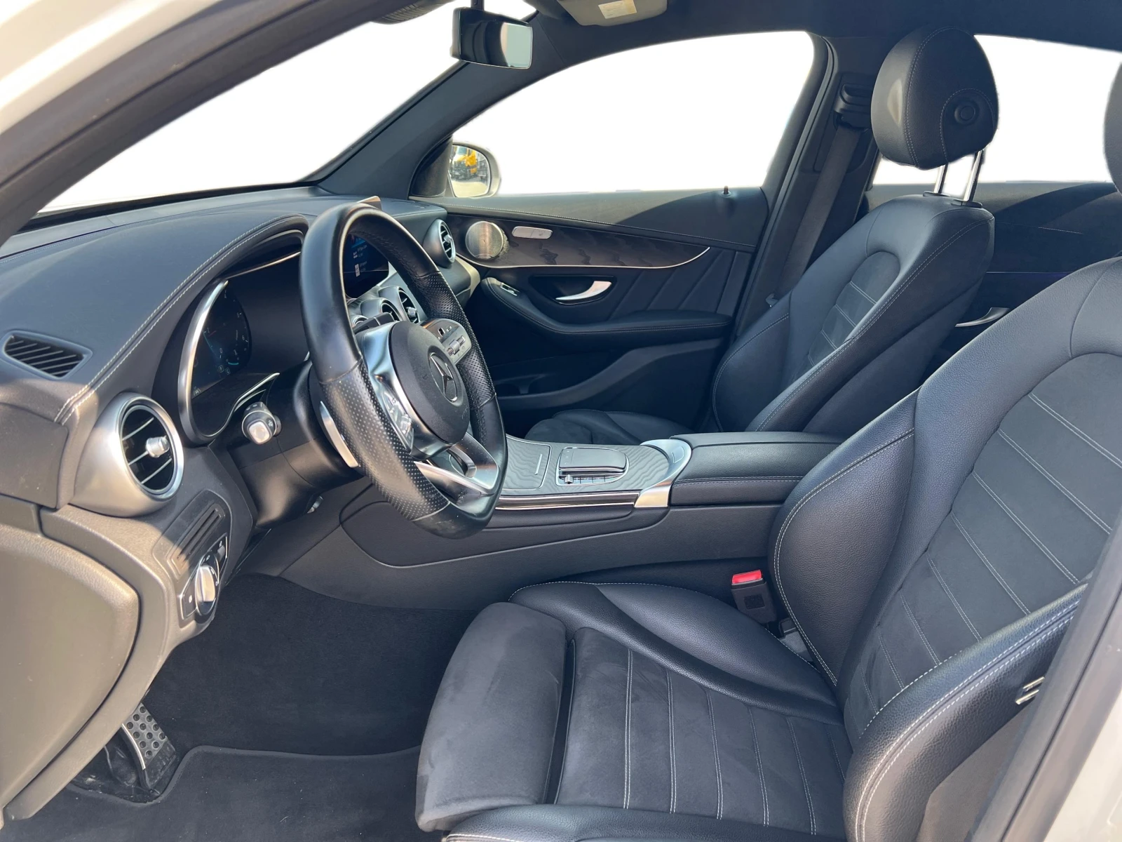 Mercedes-Benz GLC 300 d 4MATIC, снимка 8 - Автомобили и джипове - 55829602