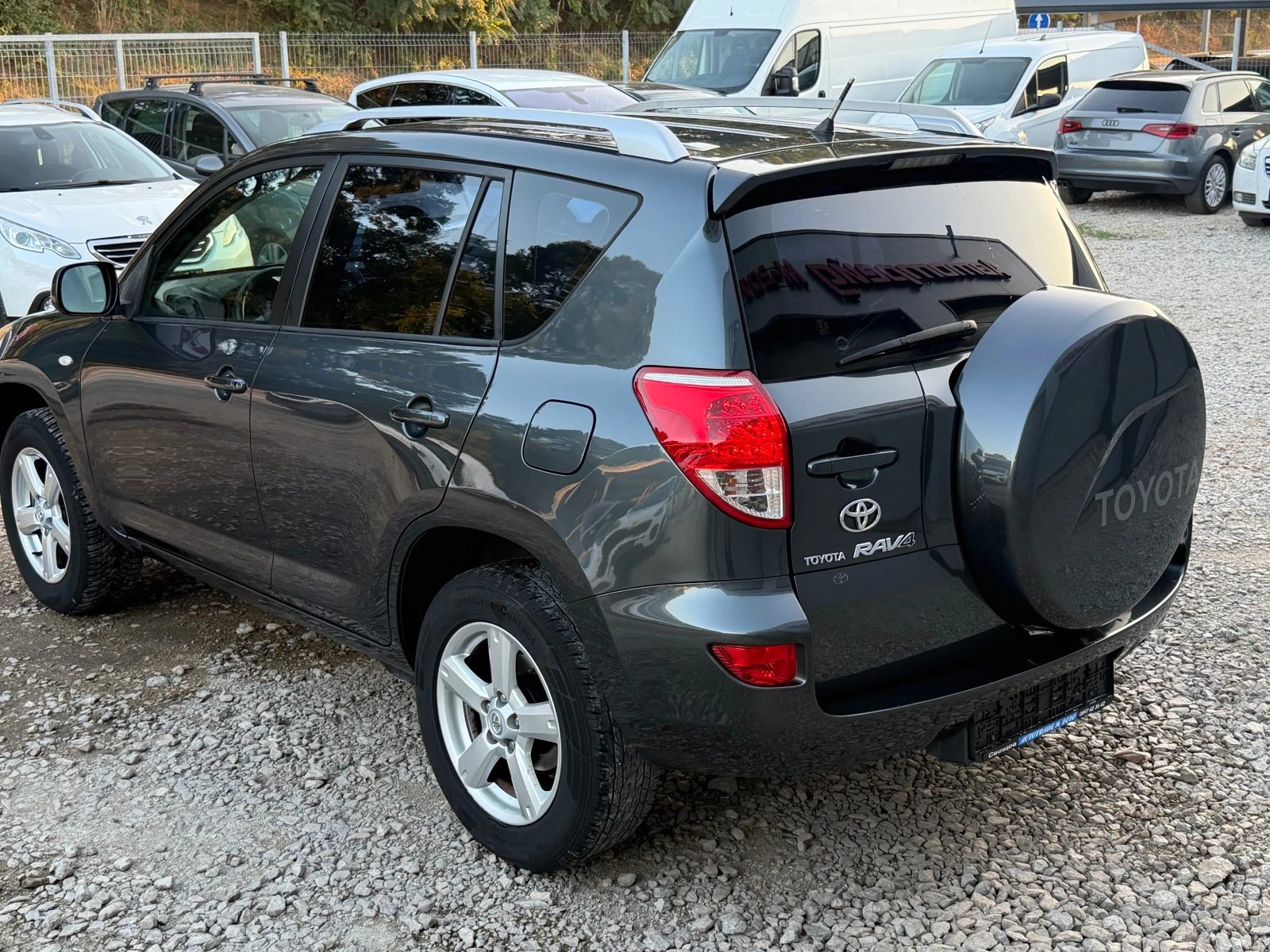 Toyota Rav4 2.2D4D* 4X4* KLIMATIK* TOP, снимка 6 - Автомобили и джипове - 55854068