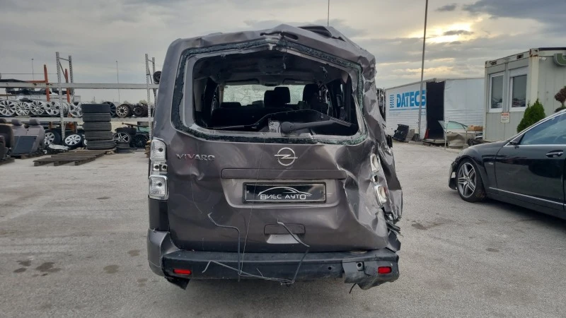 Opel Vivaro, снимка 4 - Бусове и автобуси - 43100245