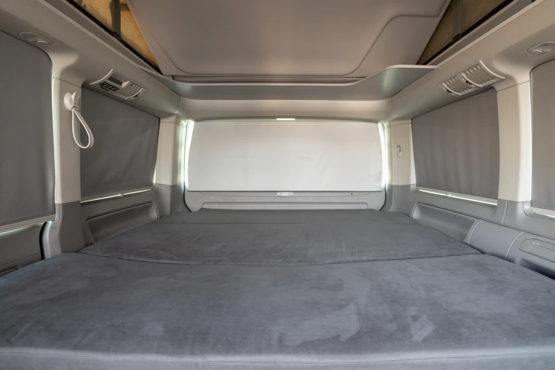 VW California, снимка 9 - Бусове и автобуси - 52204835