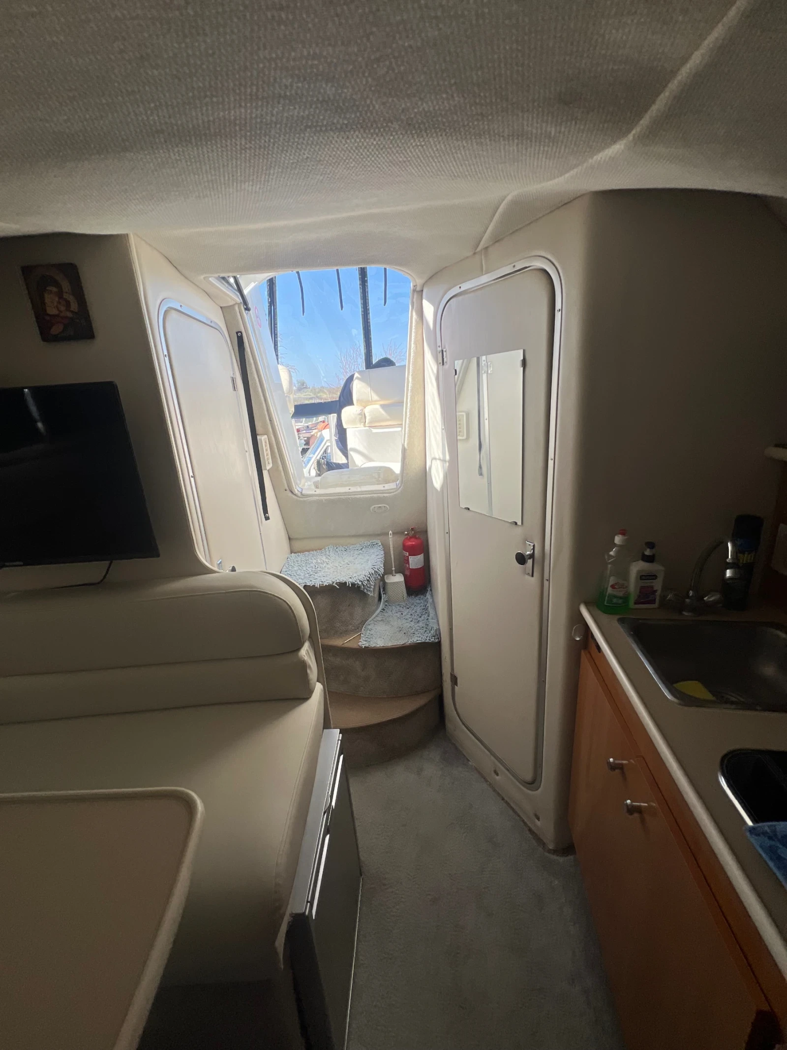 Моторна яхта Bayliner Ciera 2855  - изображение 4