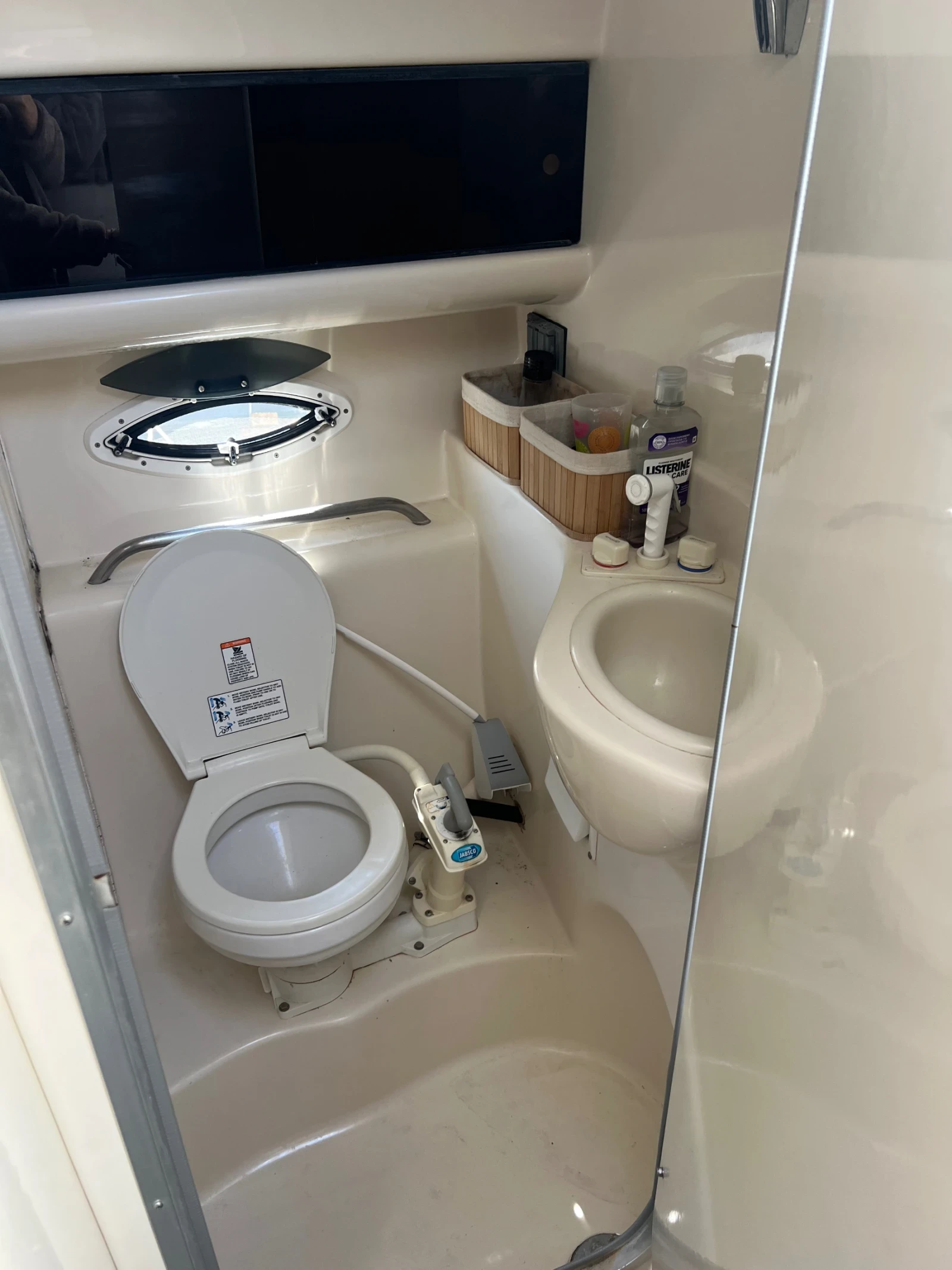 Моторна яхта Bayliner Ciera 2855  - изображение 3