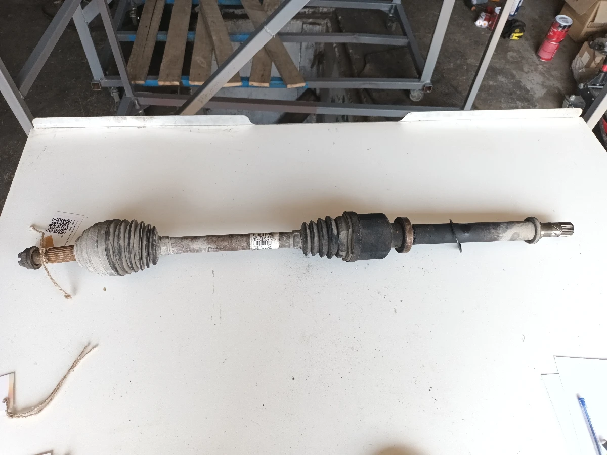 полуоска предна дясна Дачия Логан 1.5дци