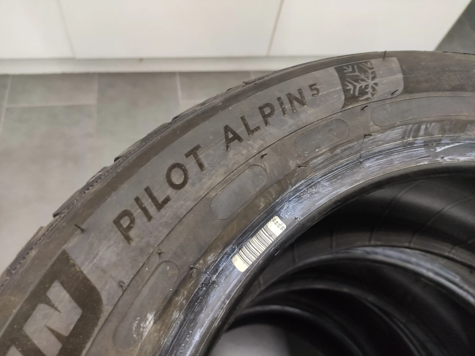  215/55R18 | Mobile.bg   11