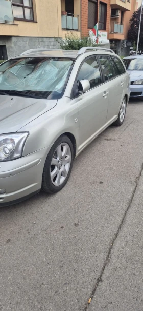 Toyota Avensis Лек, снимка 3