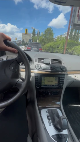Mercedes-Benz E 320 Доста екстри | Auto.bg — изображение 4