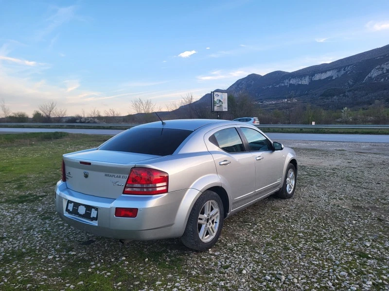 Dodge Avenger 2.0CRD, снимка 5 - Автомобили и джипове - 44995725