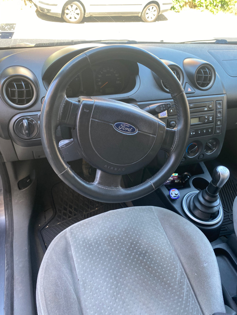 Ford Fiesta, снимка 9 - Автомобили и джипове - 46056186