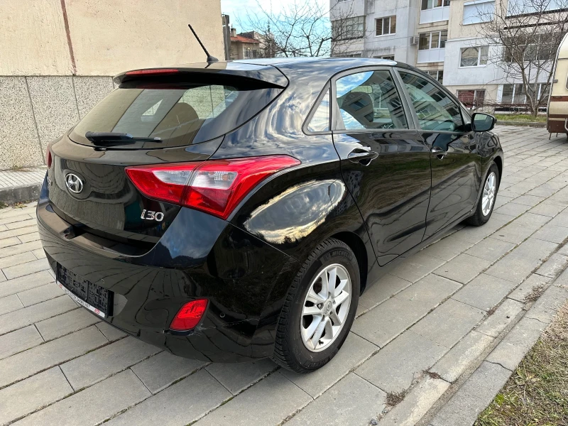 Hyundai I30 1.4 Бензин, снимка 6 - Автомобили и джипове - 48632842