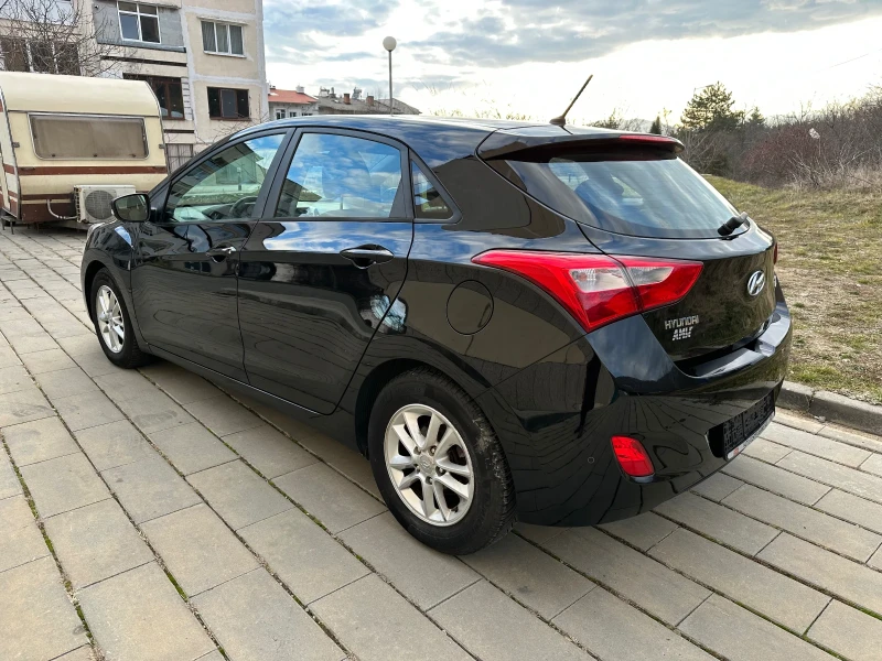 Hyundai I30 1.4 Бензин, снимка 4 - Автомобили и джипове - 48632842