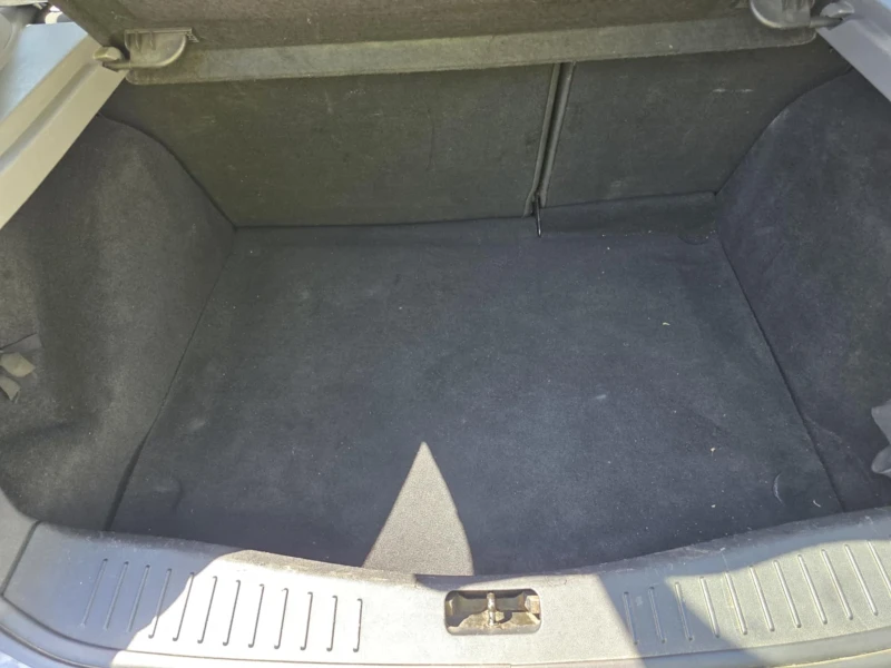 Ford Focus 1.6, снимка 11 - Автомобили и джипове - 52867465