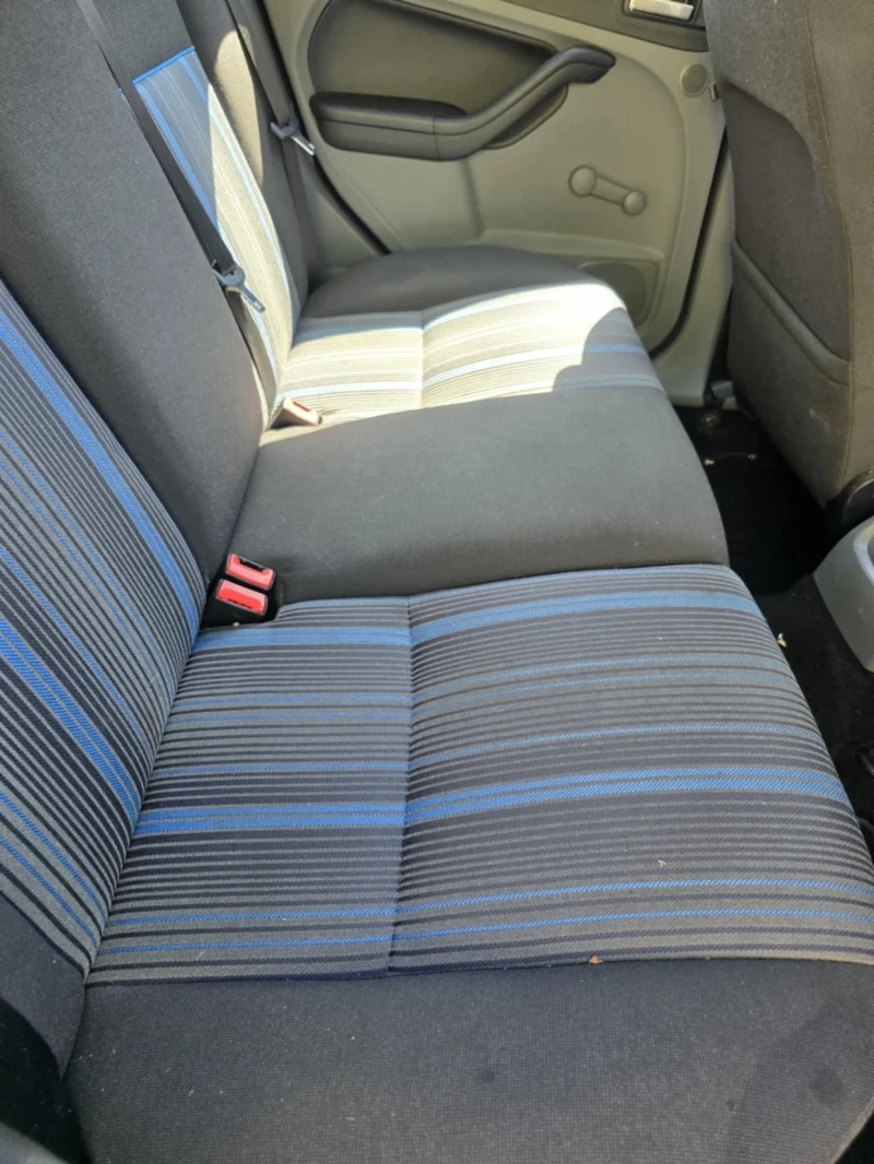 Ford Focus 1.6, снимка 13 - Автомобили и джипове - 52867465