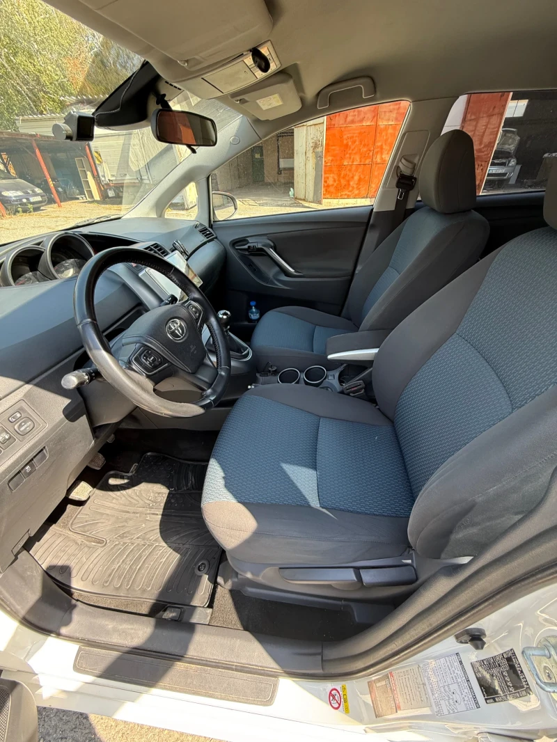 Toyota Verso 1.6 D4D 7 места Multimedia , снимка 12 - Автомобили и джипове - 53132603