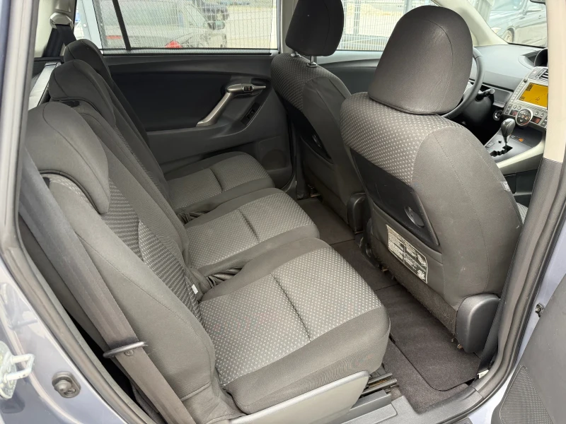 Toyota Verso 2.2DCAT* 2010г* АВТОМАТИК* ТОП СЪСТОЯНИЕ* , снимка 13 - Автомобили и джипове - 51871145