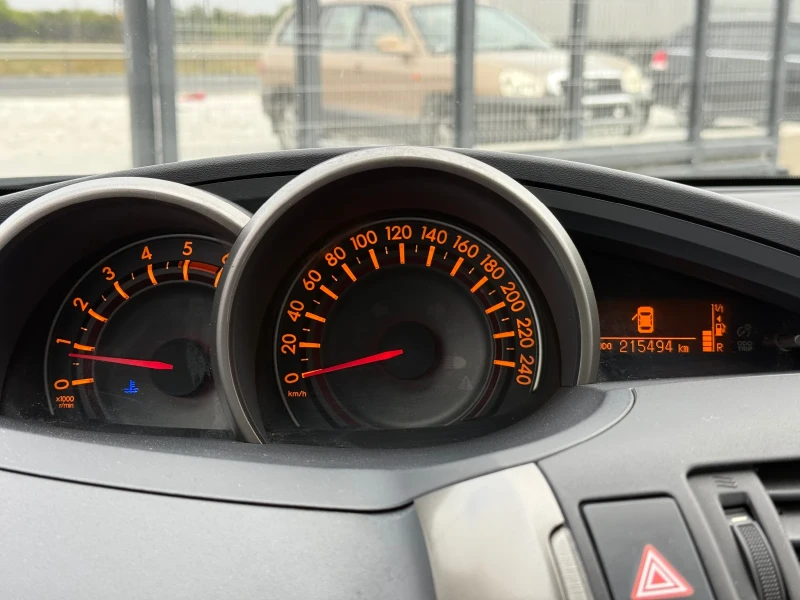 Toyota Verso 2.2DCAT* 2010г* АВТОМАТИК* ТОП СЪСТОЯНИЕ* , снимка 8 - Автомобили и джипове - 51871145