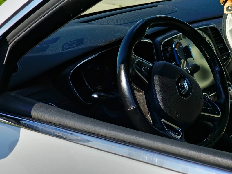 Renault Talisman 1.6 160hp 4 control, снимка 2 - Автомобили и джипове - 51960559