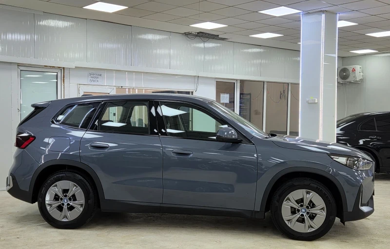 BMW iX1 eDrive20/HUD/360/LED/ACC, снимка 3 - Автомобили и джипове - 52877312