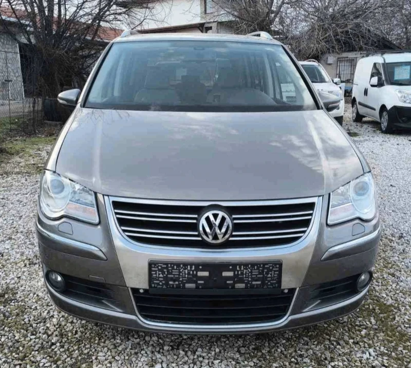 VW Touran 2.0TDI 140к.с. 7местен, снимка 2 - Автомобили и джипове - 53011804