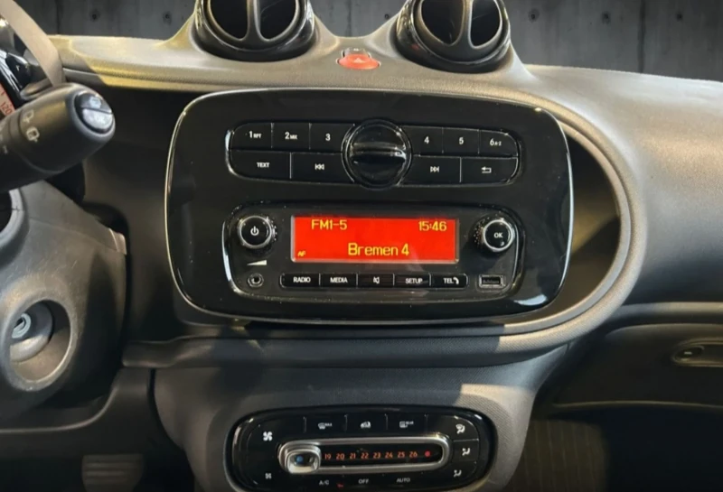 Smart Forfour EQ /22kw/Tempo/ 1 Hand, снимка 12 - Автомобили и джипове - 53295430