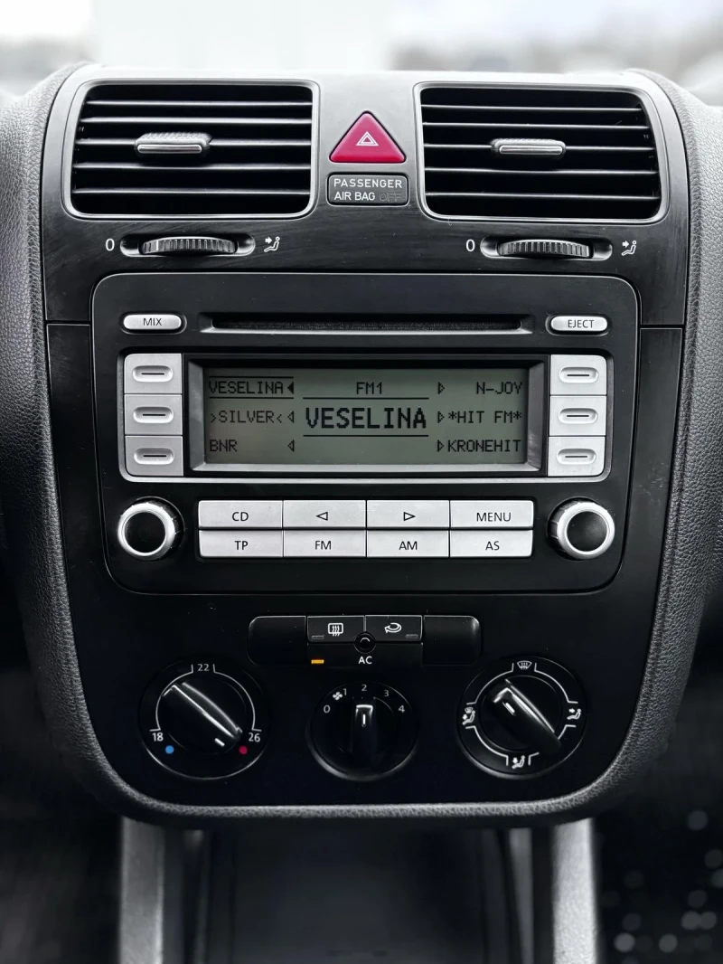 VW Golf 1.9 tdi, снимка 7 - Автомобили и джипове - 53447598