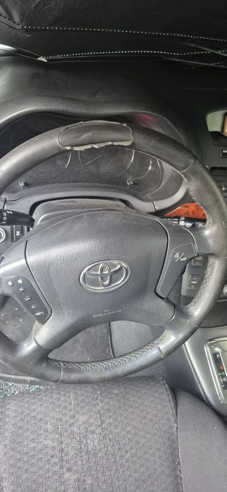 Toyota Avensis Лек, снимка 8 - Автомобили и джипове - 55219933