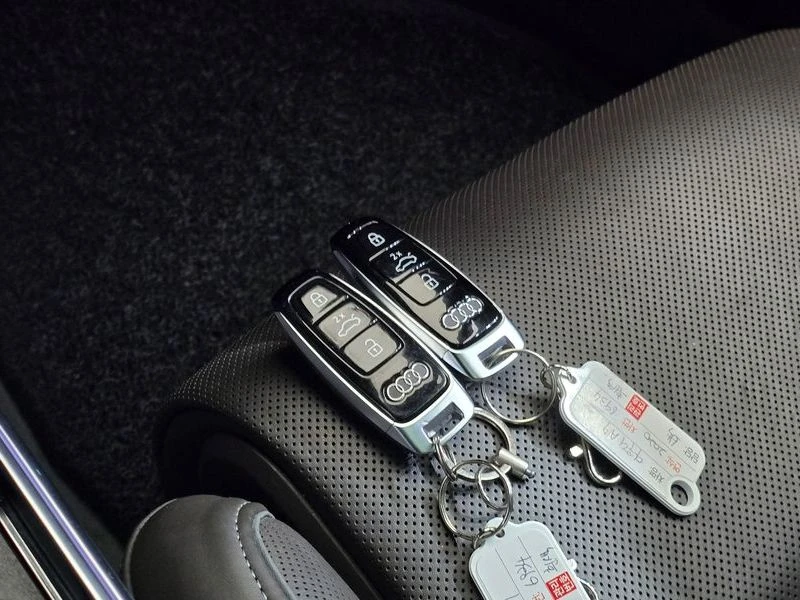 Audi A7 3.0 DLZ Automatic, снимка 13 - Автомобили и джипове - 55450652