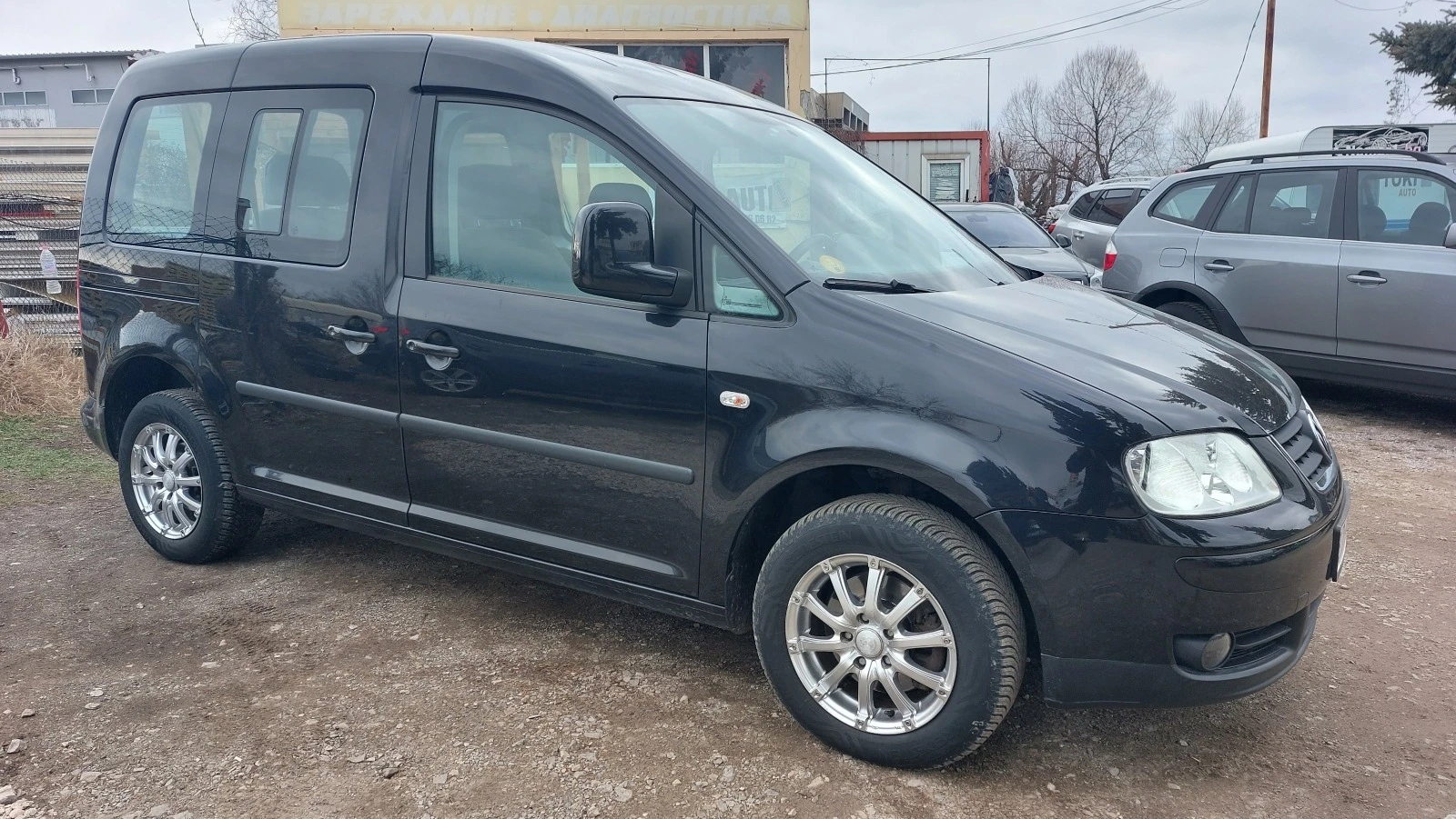 VW Caddy 1.9 TDI,Автоматик(DSG),5местно., снимка 1