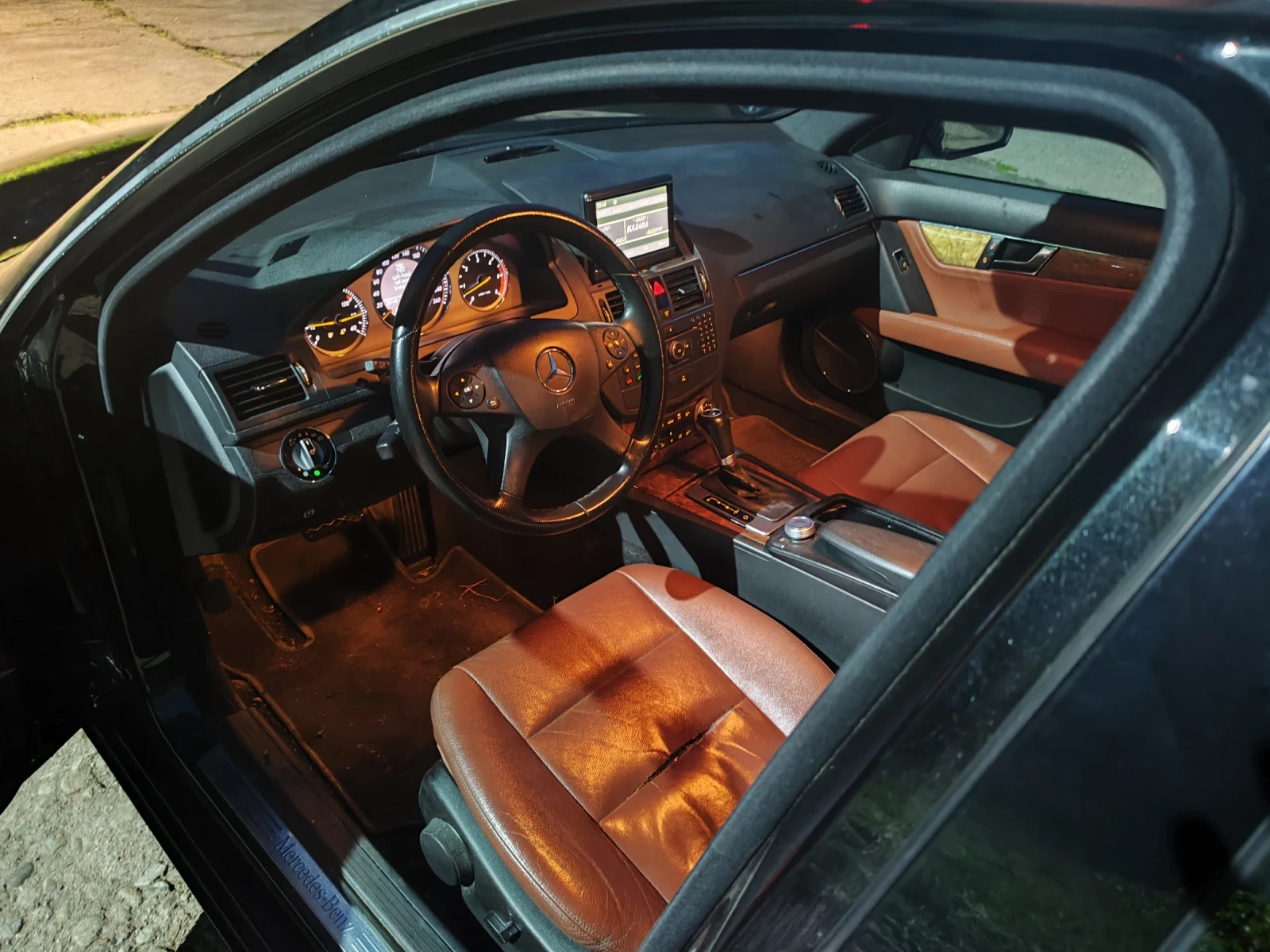 Mercedes-Benz C 320  - изображение 2