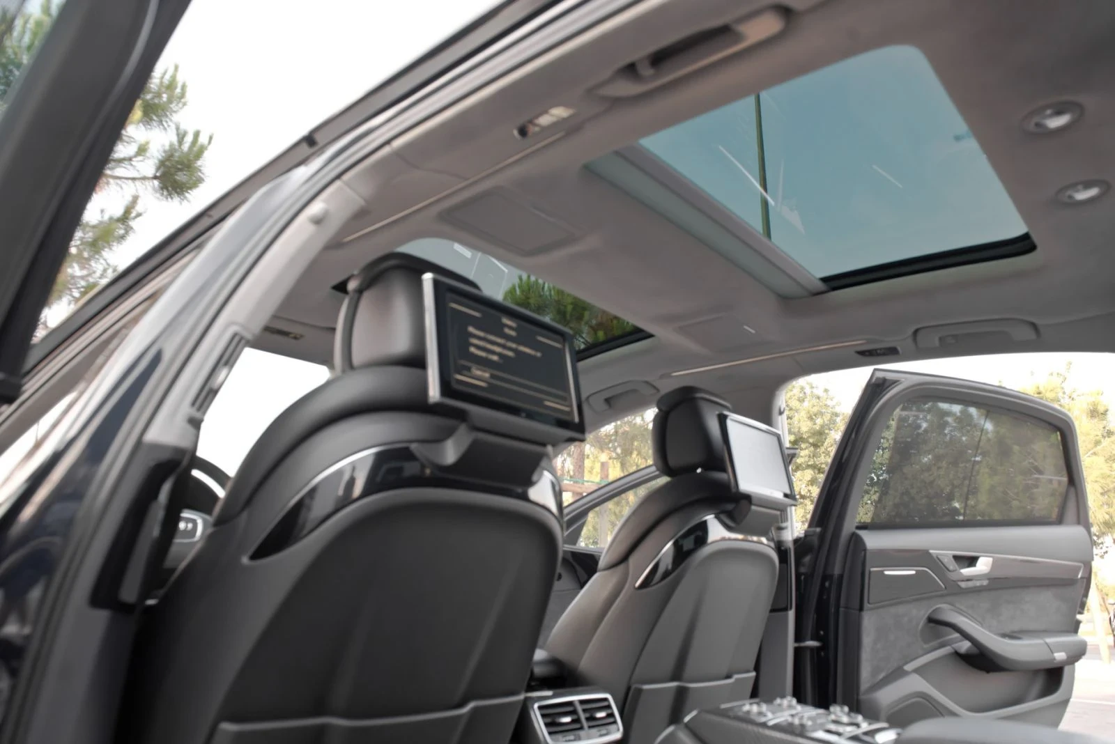 Audi A8 DIPLOMAT .TV+ TV...FULL | Mobile.bg   13