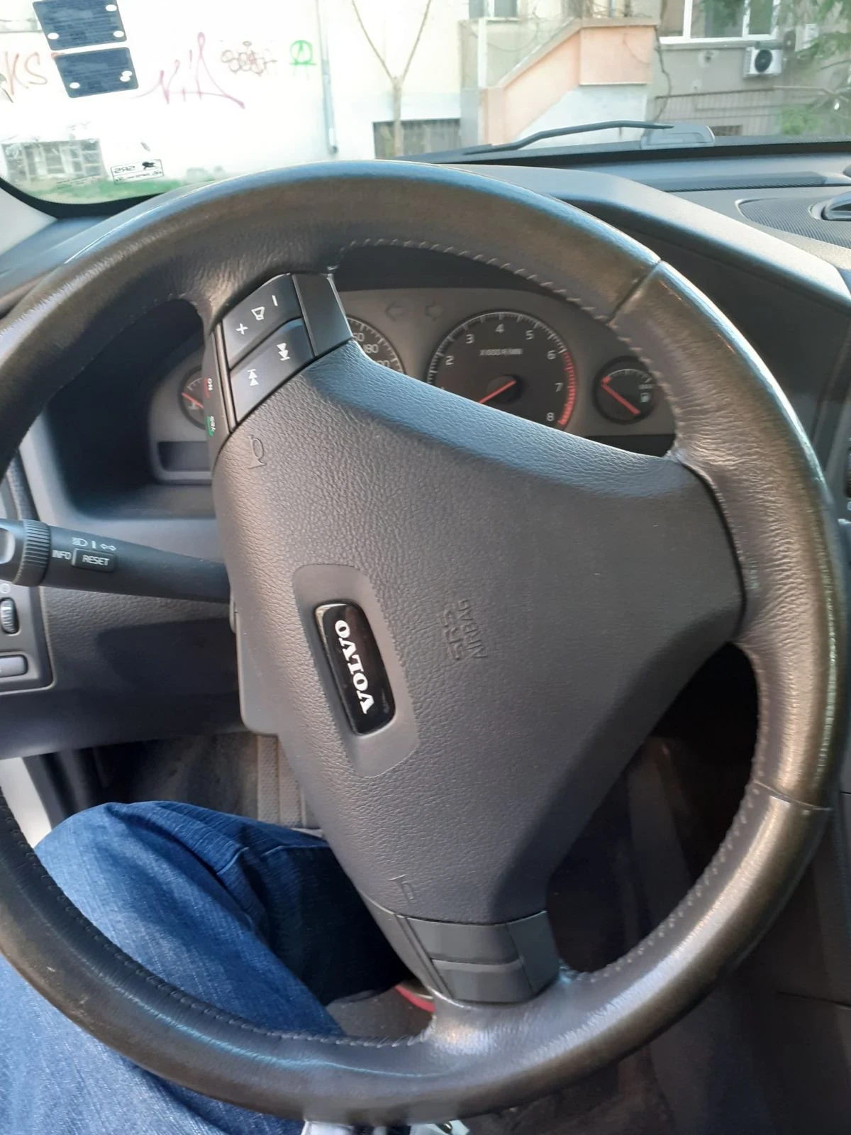 Volvo S60  - изображение 10