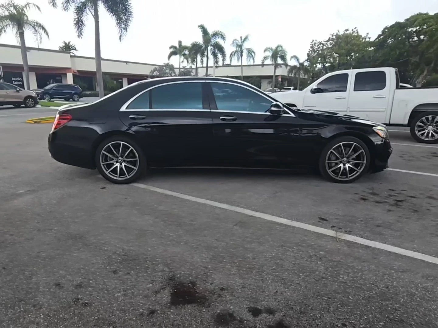 Mercedes-Benz S 450 AMG* 360* МАСАЖ* ДИСТРОНИК* ОБДУХ* DESIGNO* BURMAS - изображение 3