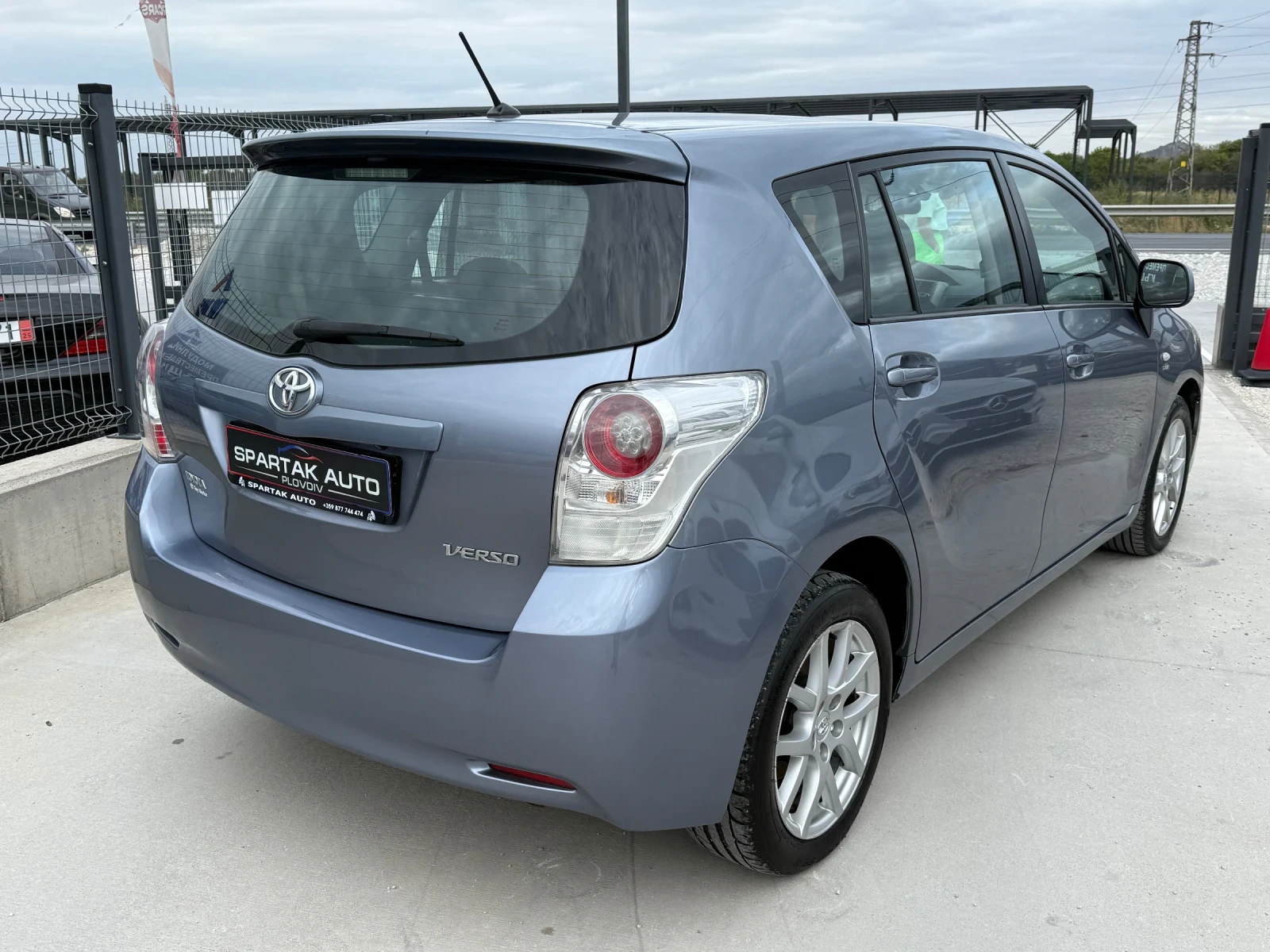 Toyota Verso 2.2DCAT* 2010г* АВТОМАТИК* ТОП СЪСТОЯНИЕ*  - изображение 4