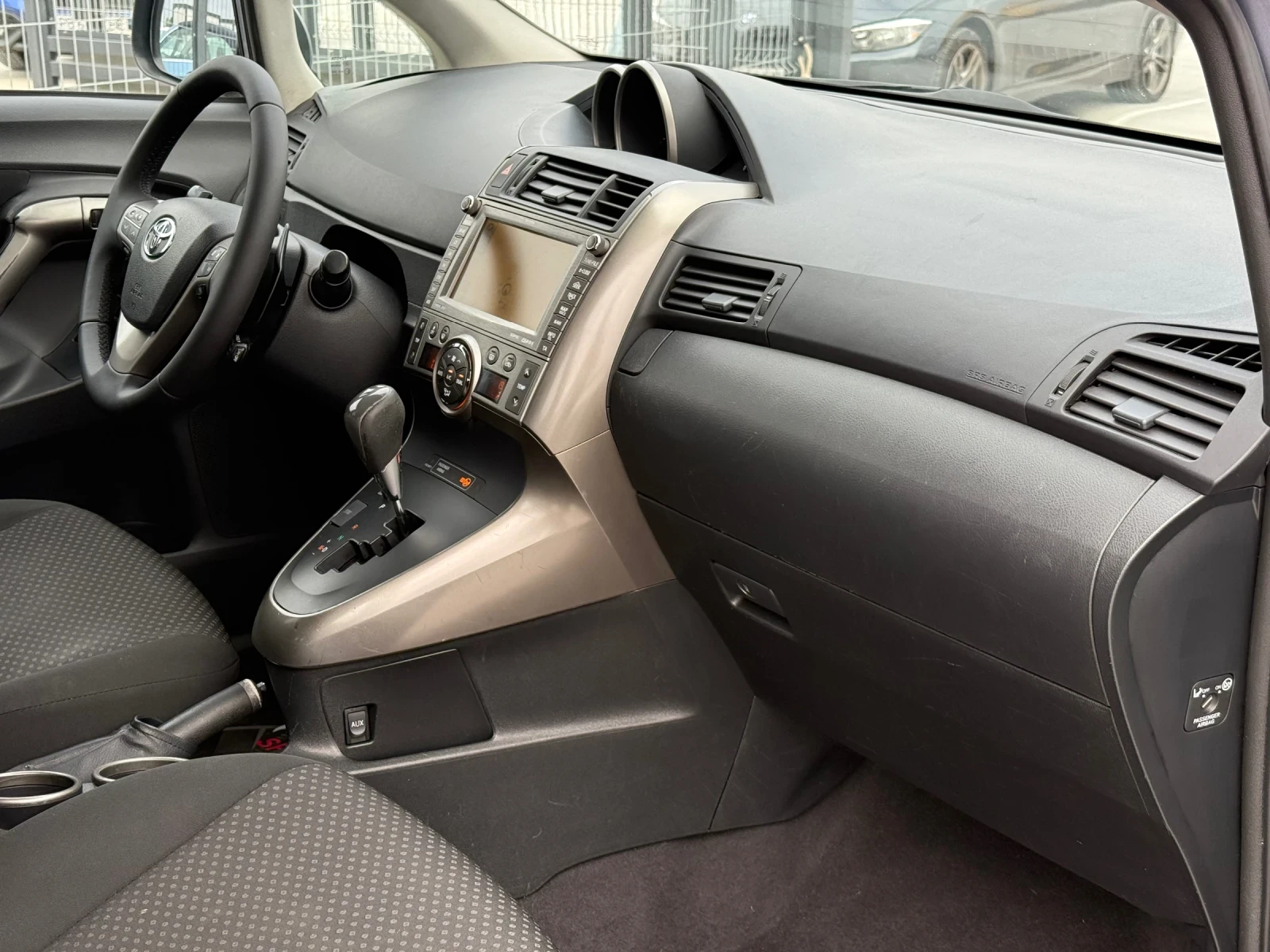 Toyota Verso 2.2DCAT* 2010г* АВТОМАТИК* ТОП СЪСТОЯНИЕ*  - изображение 10