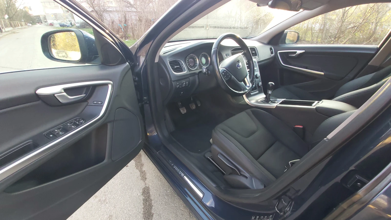 Volvo S60 2.0ТУРБО  - изображение 6