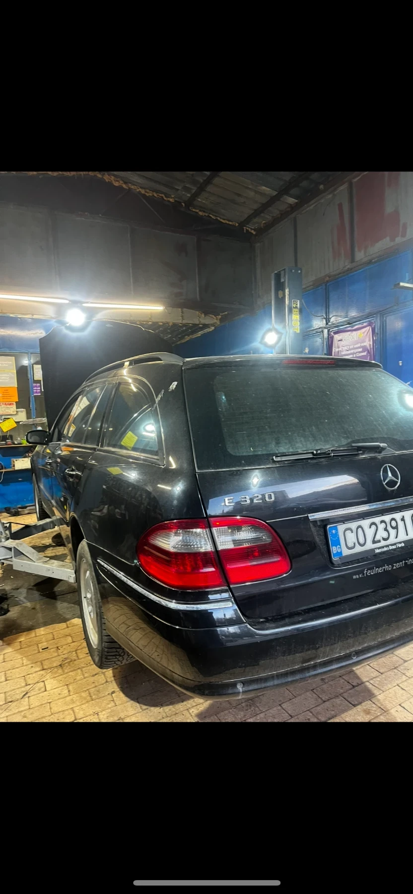 Mercedes-Benz E 320 Доста екстри, снимка 5 - Автомобили и джипове - 53955147