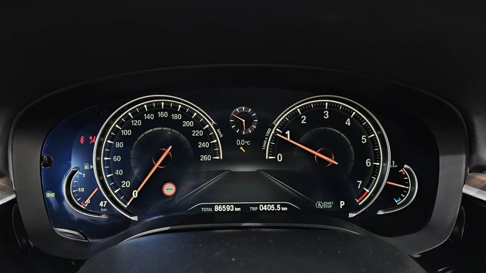 BMW 520 2017* M-PK* COMFORT* HEAD-UP* ИНСПЕКТИРАНА* КРАЙНА, снимка 7 - Автомобили и джипове - 54073183