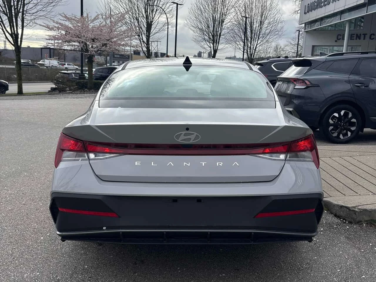 Hyundai Elantra * Essential * CARFAX * KEYLESS * ПОДГРЕВИ, снимка 4 - Автомобили и джипове - 54078823