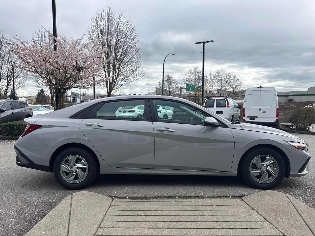 Hyundai Elantra * Essential * CARFAX * KEYLESS * ПОДГРЕВИ, снимка 3 - Автомобили и джипове - 54078823