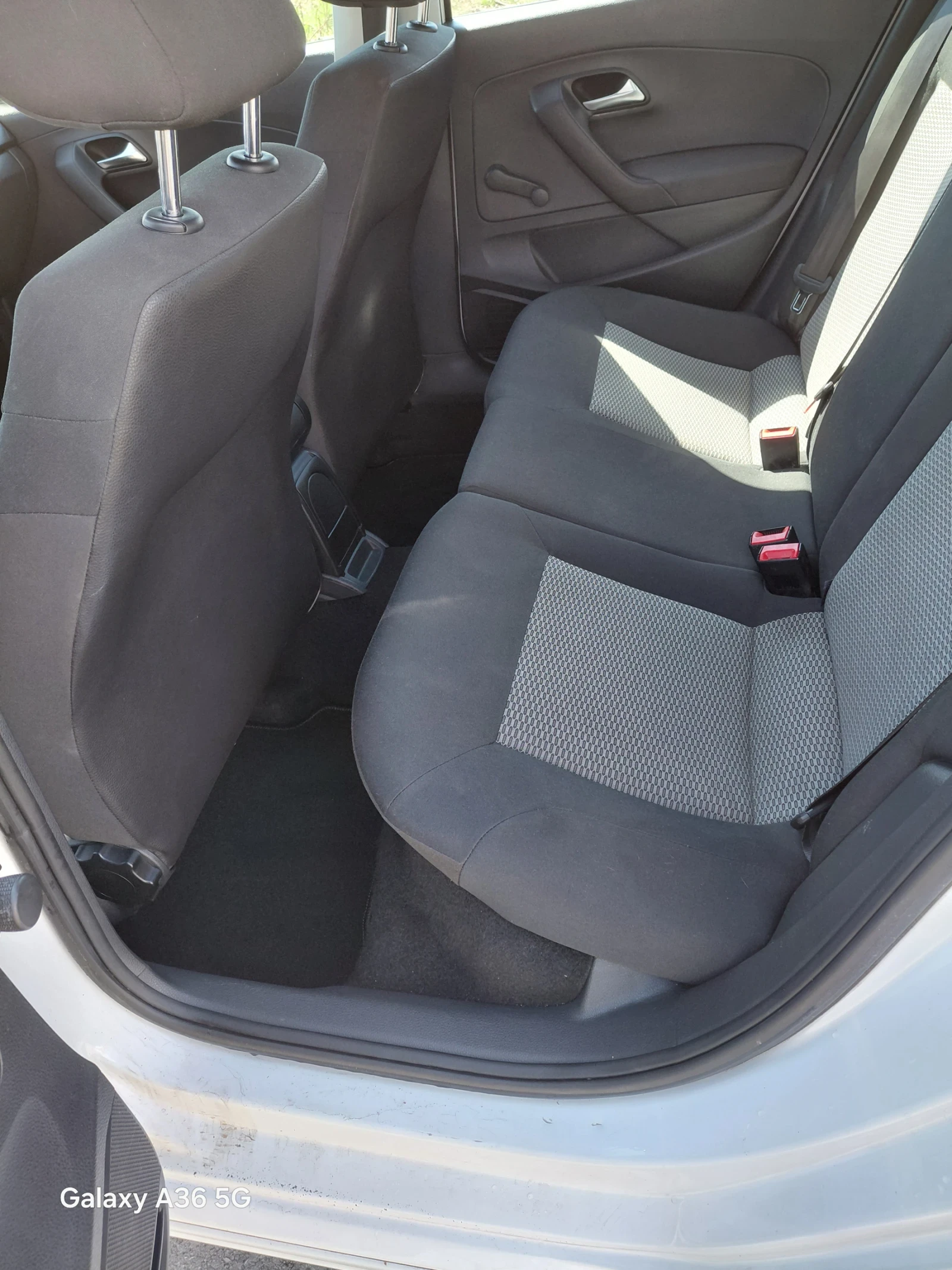 VW Polo 6R, снимка 15 - Автомобили и джипове - 54100037