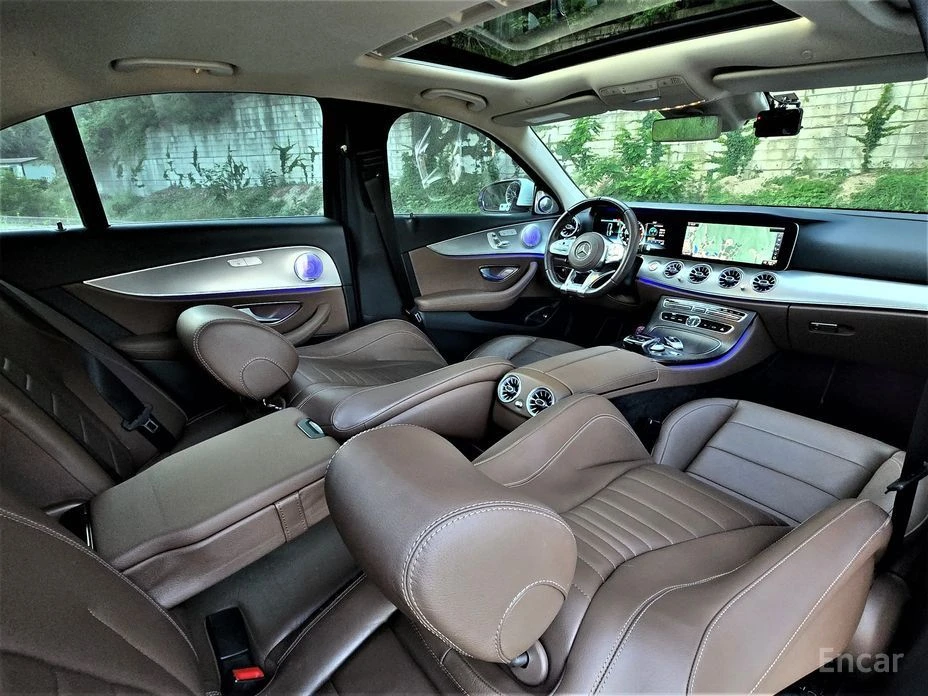 Mercedes-Benz E 200, снимка 8 - Автомобили и джипове - 54735818