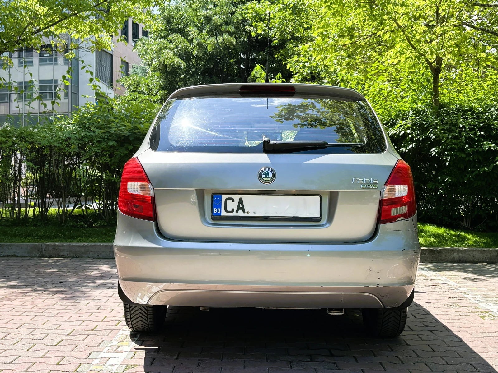 Skoda Fabia 1.4 16V Ambient, снимка 6 - Автомобили и джипове - 54826684