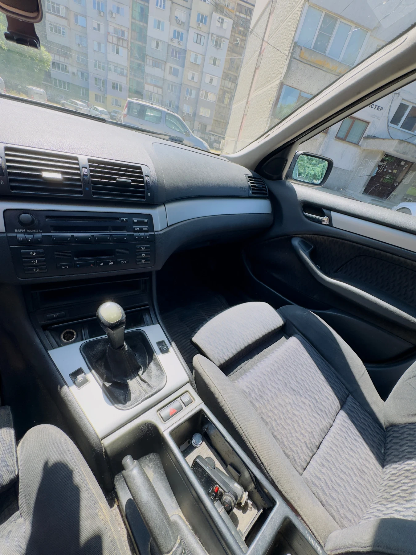 BMW 320 2.0, снимка 10 - Автомобили и джипове - 55741624